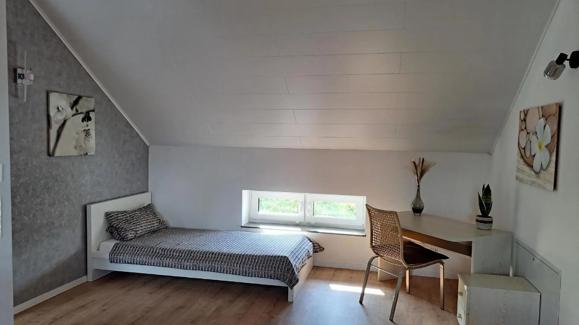 Apartment Moderne Neue Dachgeschosswohnung Juliane Goldkronach