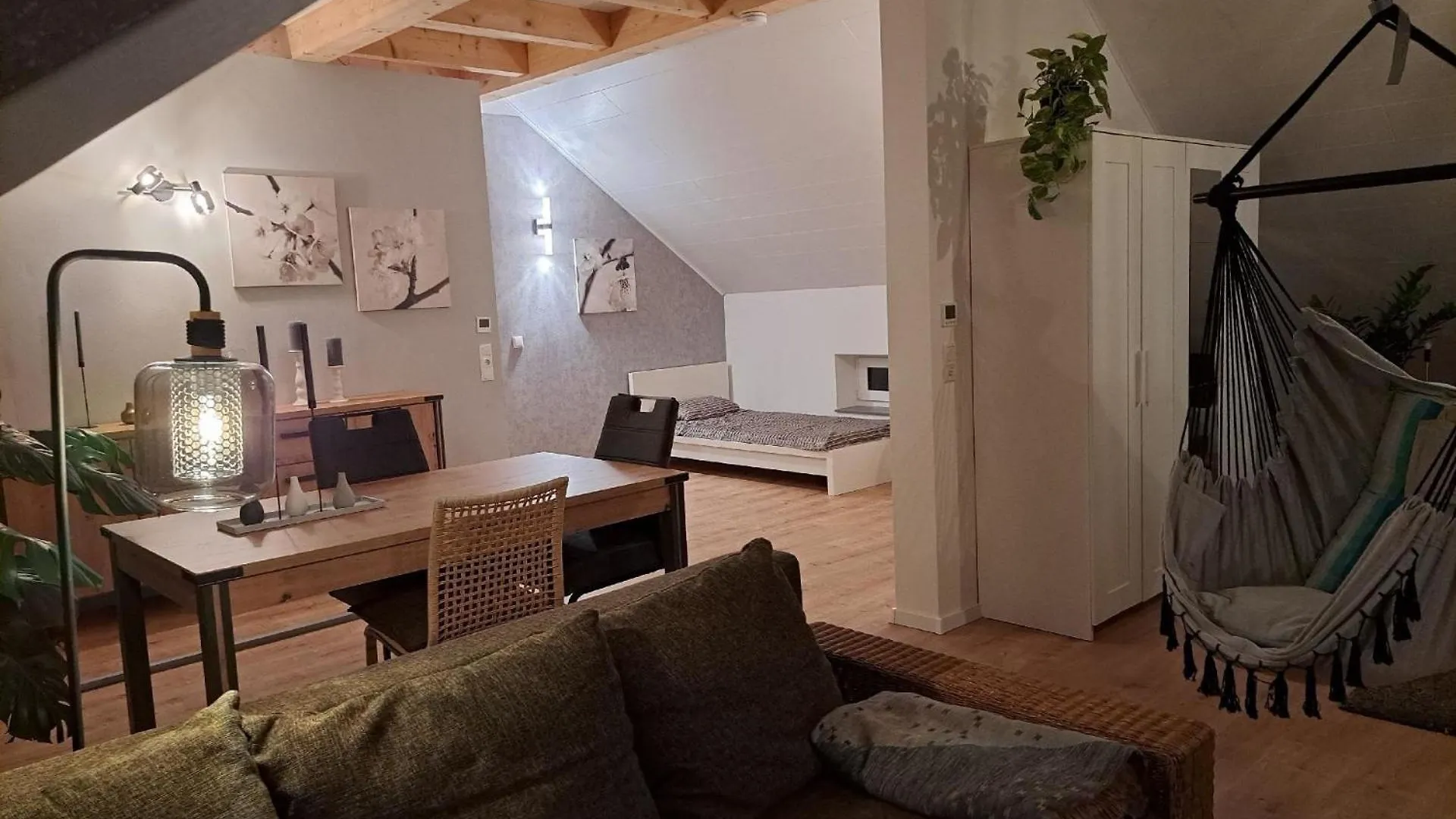 Moderne Neue Dachgeschosswohnung Juliane Goldkronach 0*,  Germany