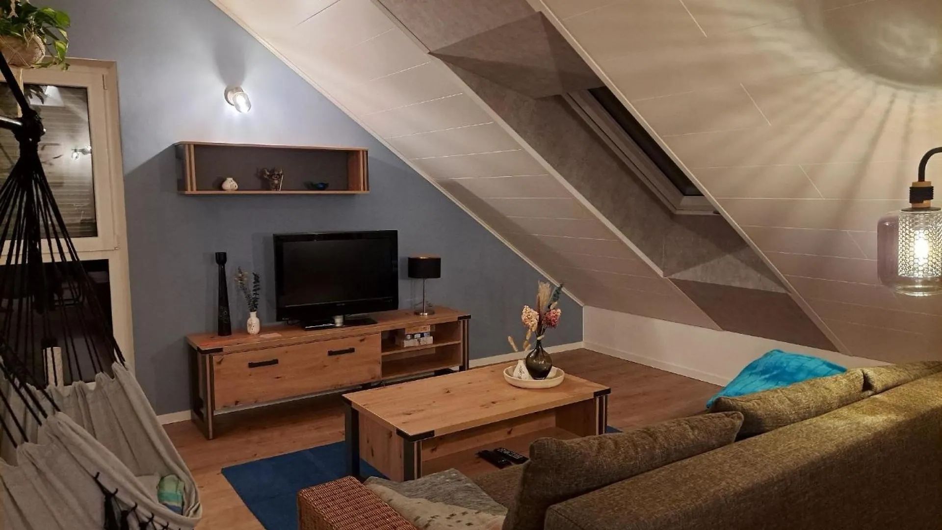 Moderne Neue Dachgeschosswohnung Juliane Goldkronach Apartment