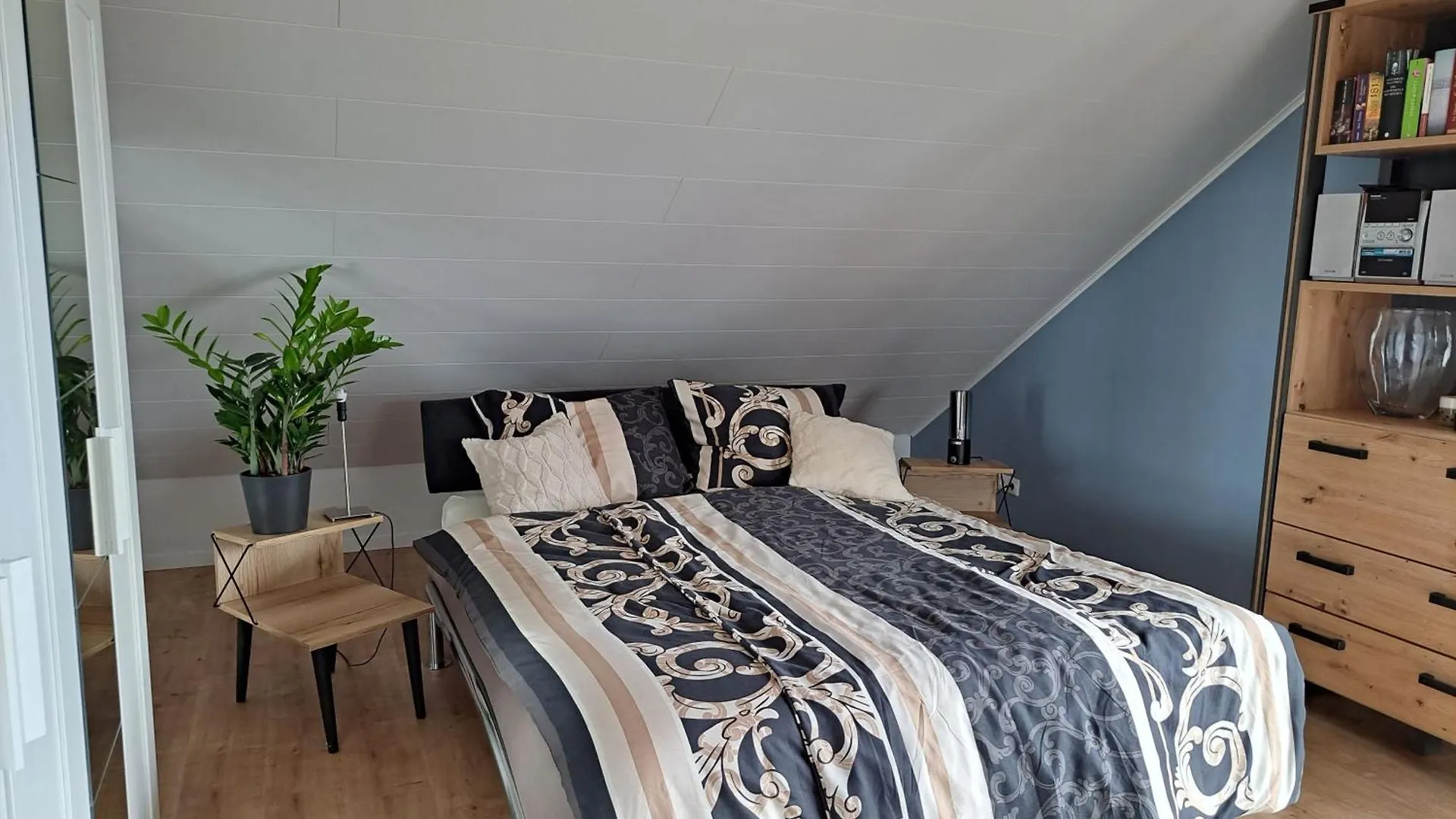 Moderne Neue Dachgeschosswohnung Juliane Goldkronach Germany